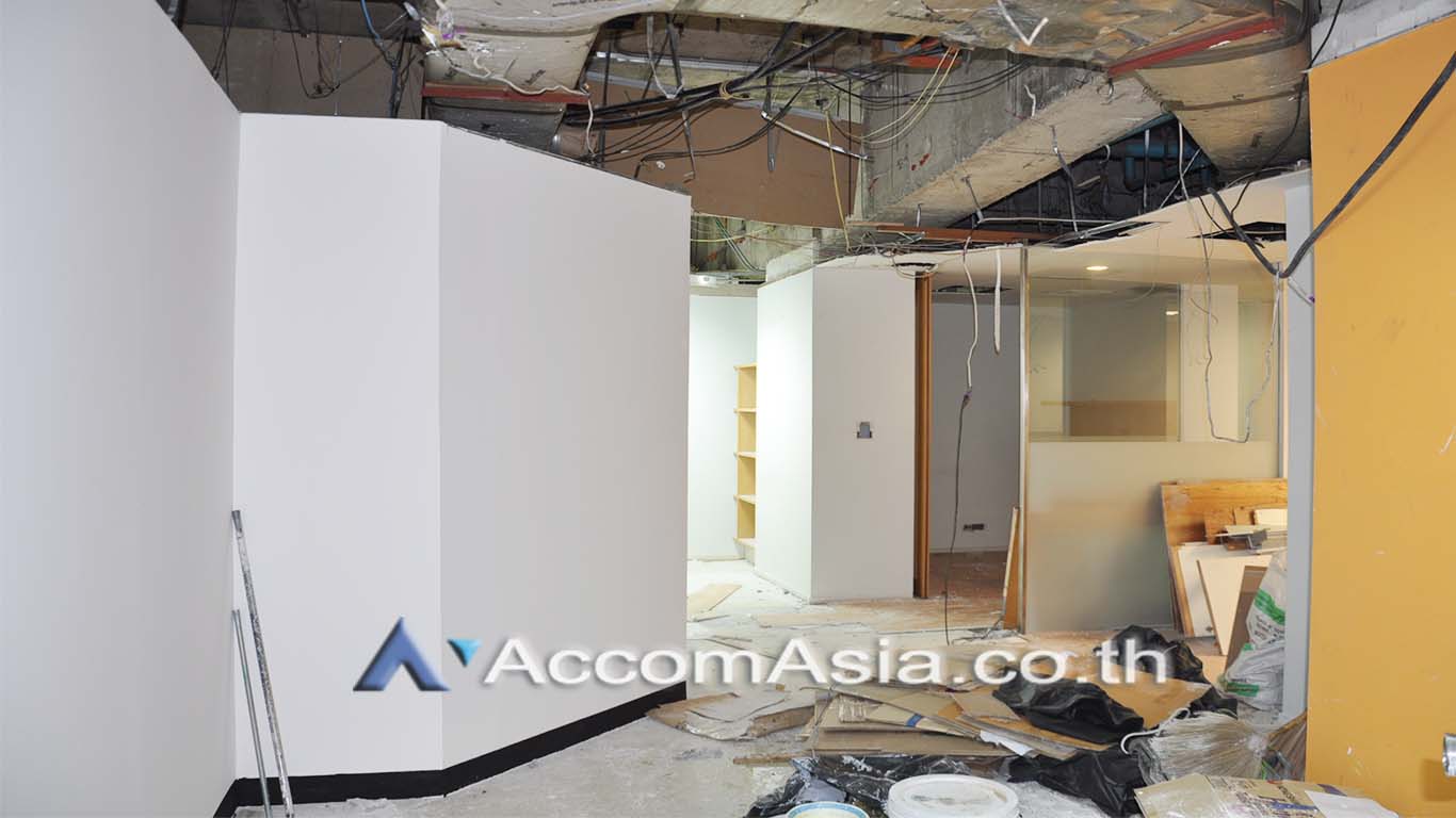 6  Office Space For Rent in Sukhumvit ,Bangkok MRT Sukhumvit - BTS Asok at Rajapark Building AA10326